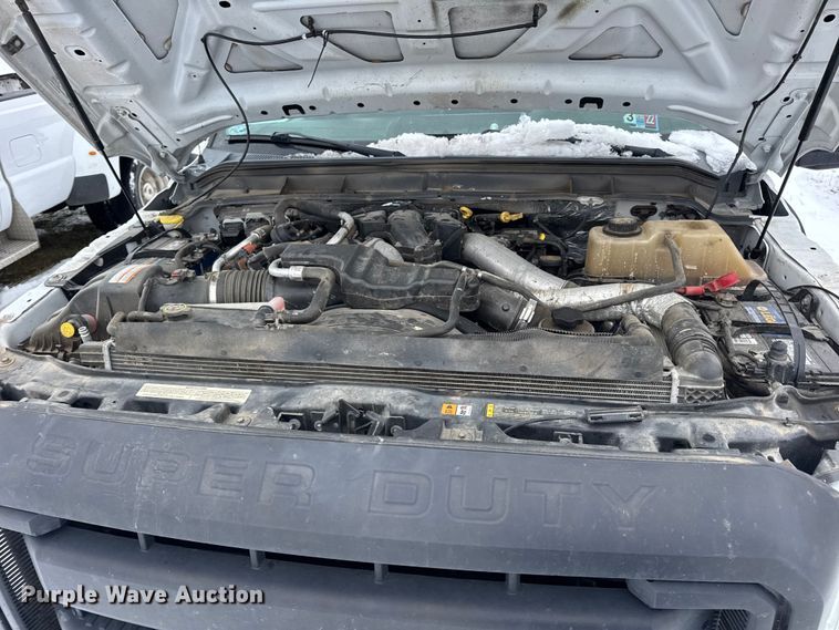 image for item EN0754 2013 Ford F450 flatbed truck