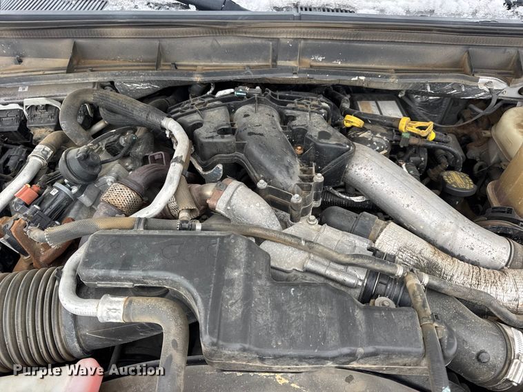 image for item EN0754 2013 Ford F450 flatbed truck