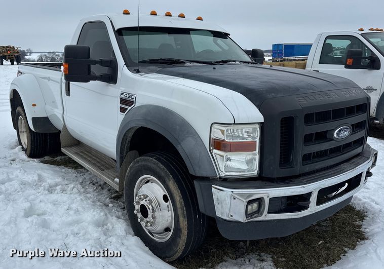 image for item EN0755 2010 Ford F450 pickup truck