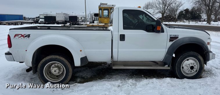 image for item EN0755 2010 Ford F450 pickup truck
