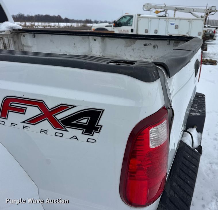 image for item EN0755 2010 Ford F450 pickup truck