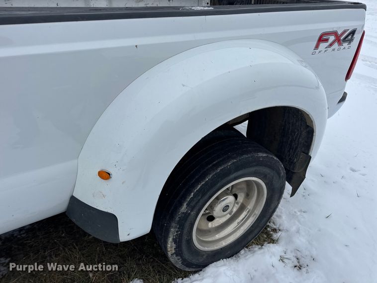 image for item EN0755 2010 Ford F450 pickup truck