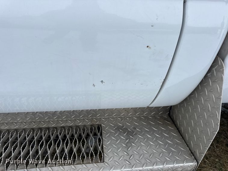 image for item EN0755 2010 Ford F450 pickup truck