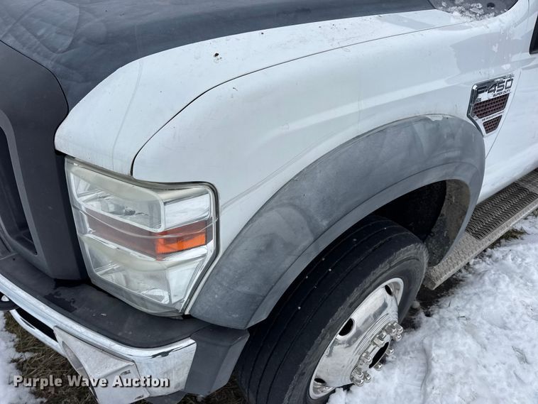 image for item EN0755 2010 Ford F450 pickup truck