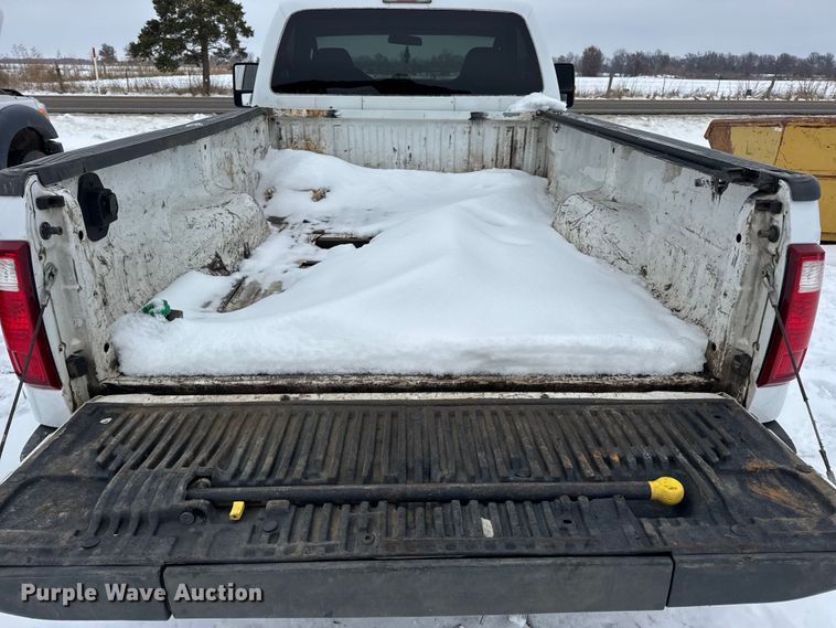 image for item EN0755 2010 Ford F450 pickup truck