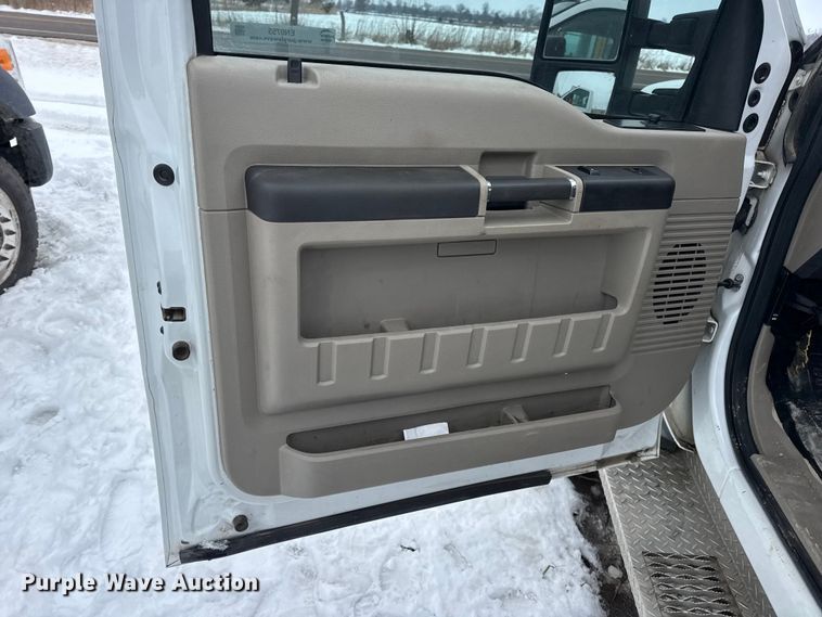 image for item EN0755 2010 Ford F450 pickup truck