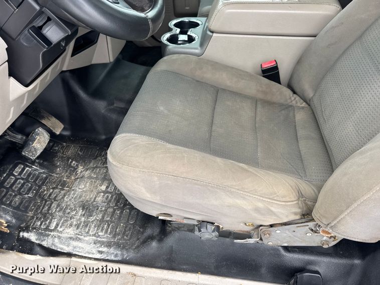 image for item EN0755 2010 Ford F450 pickup truck