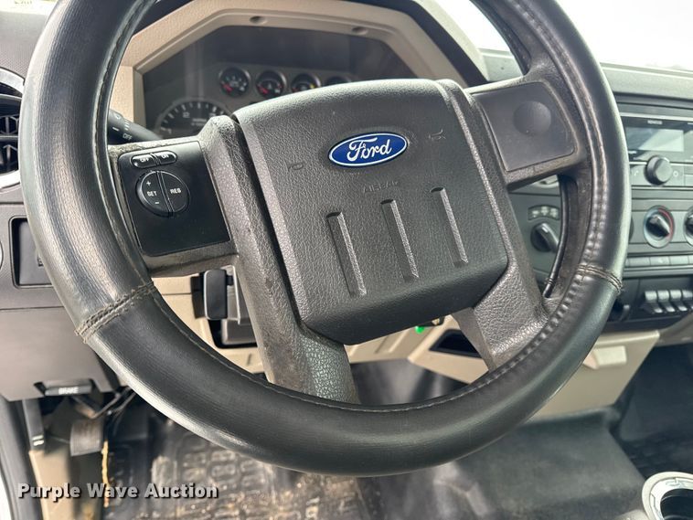 image for item EN0755 2010 Ford F450 pickup truck