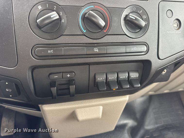 image for item EN0755 2010 Ford F450 pickup truck