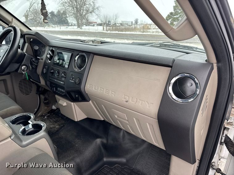 image for item EN0755 2010 Ford F450 pickup truck