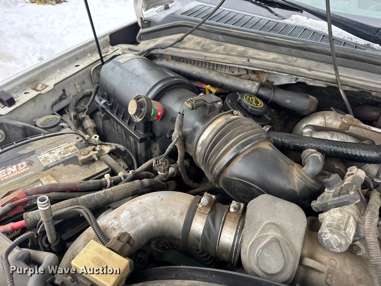 image for item EN0755 2010 Ford F450 pickup truck