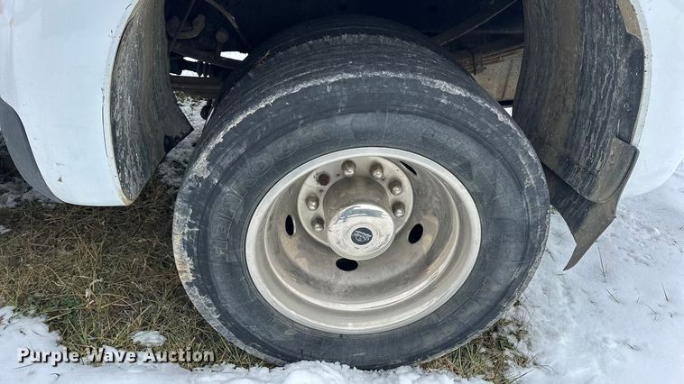 image for item EN0755 2010 Ford F450 pickup truck