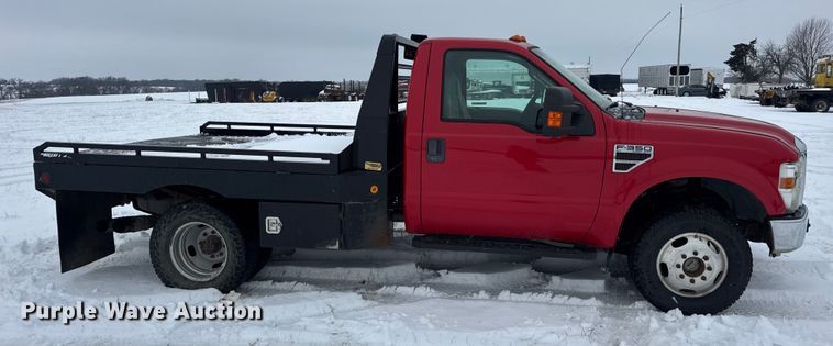 image for item EN0760 2008 Ford F350 flatbed pickup truck