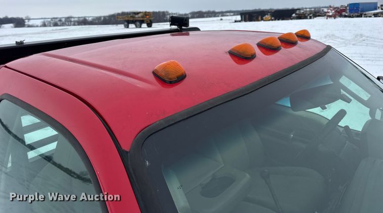 image for item EN0760 2008 Ford F350 flatbed pickup truck