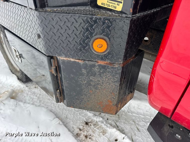 image for item EN0760 2008 Ford F350 flatbed pickup truck