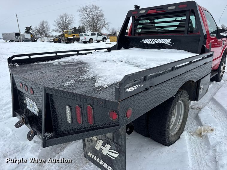 image for item EN0760 2008 Ford F350 flatbed pickup truck