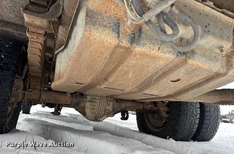 image for item EN0760 2008 Ford F350 flatbed pickup truck