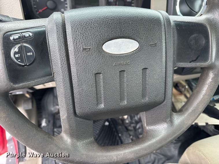 image for item EN0760 2008 Ford F350 flatbed pickup truck