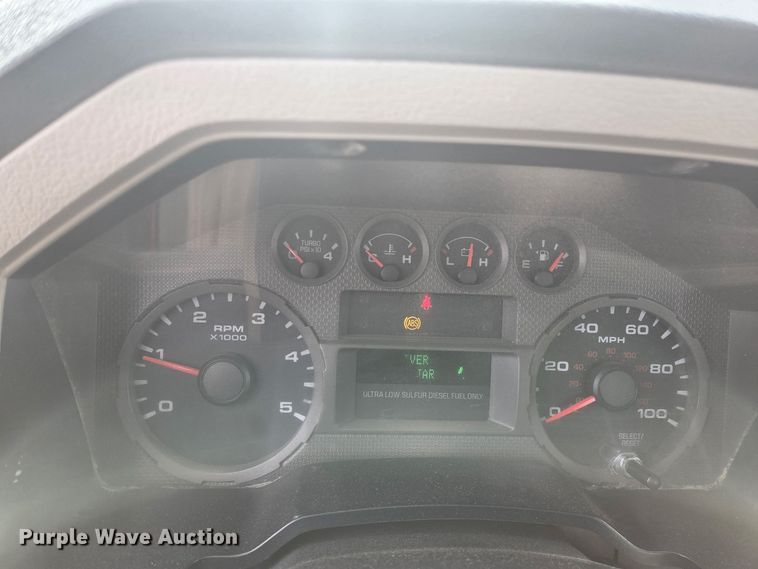 image for item EN0760 2008 Ford F350 flatbed pickup truck