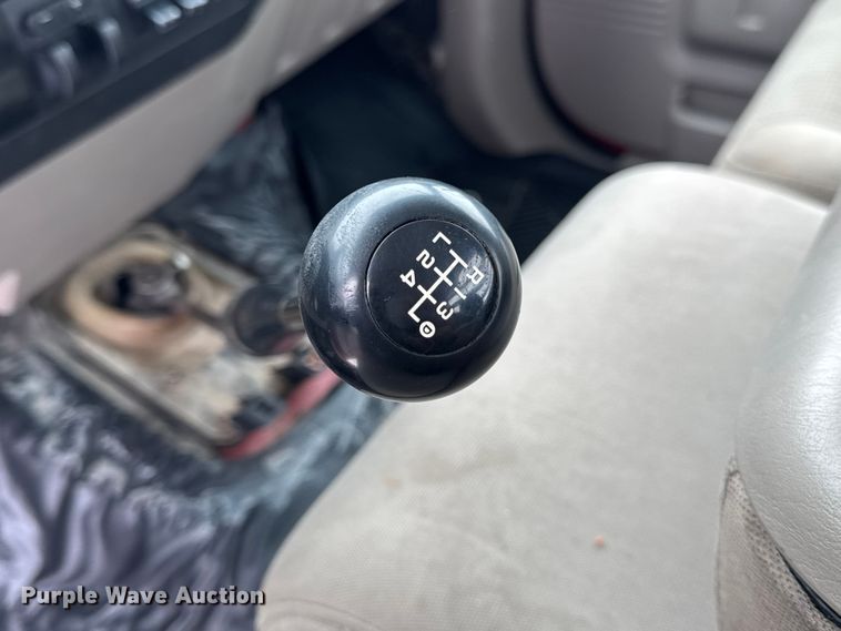 image for item EN0760 2008 Ford F350 flatbed pickup truck