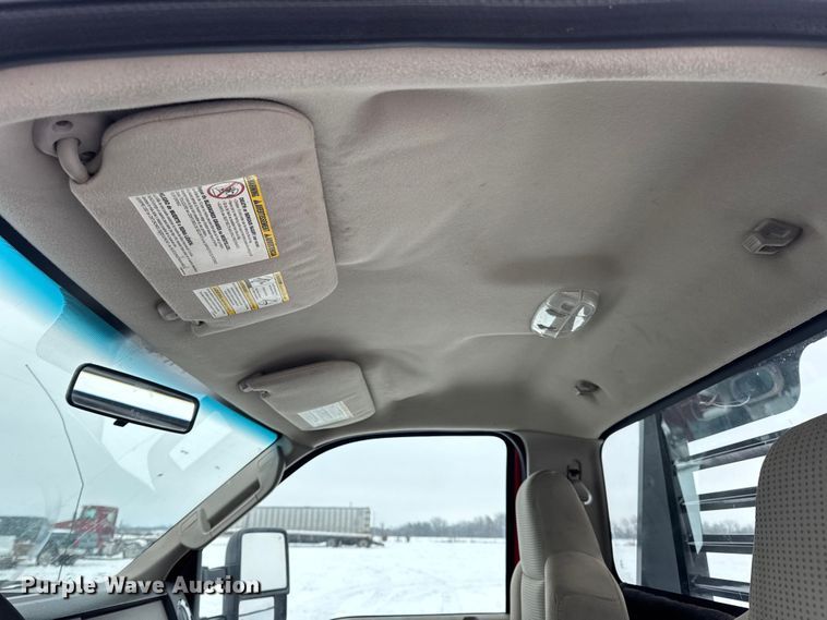 image for item EN0760 2008 Ford F350 flatbed pickup truck