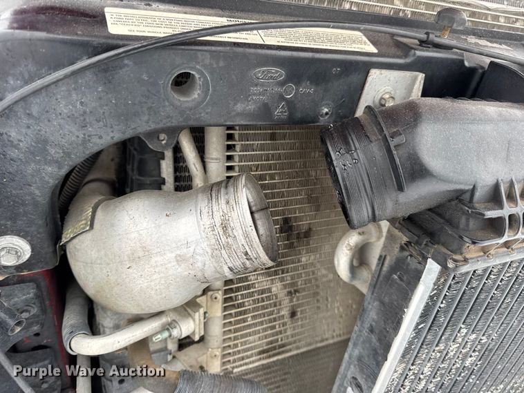 image for item EN0760 2008 Ford F350 flatbed pickup truck