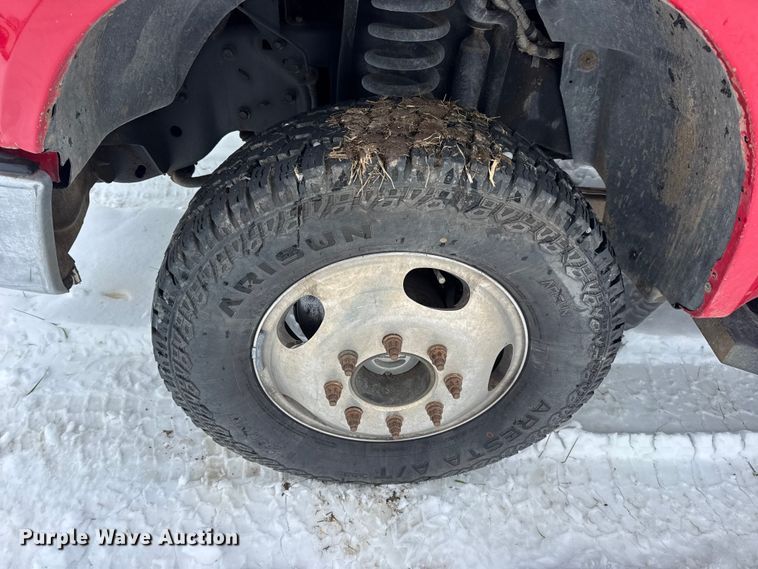 image for item EN0760 2008 Ford F350 flatbed pickup truck