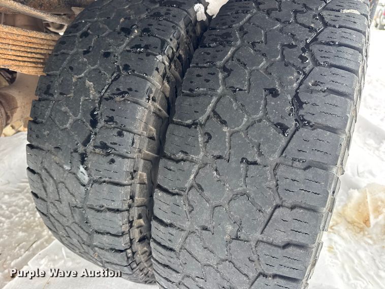 image for item EN0760 2008 Ford F350 flatbed pickup truck