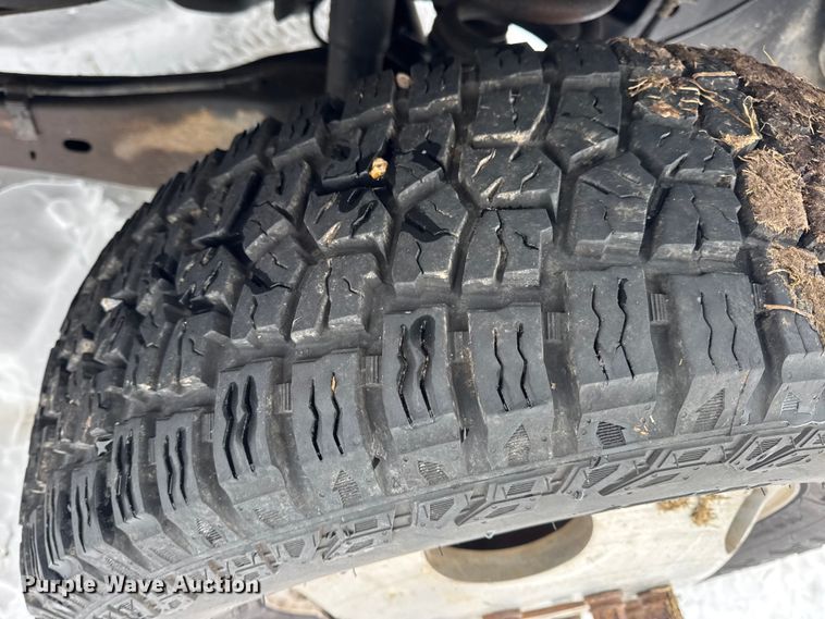 image for item EN0760 2008 Ford F350 flatbed pickup truck