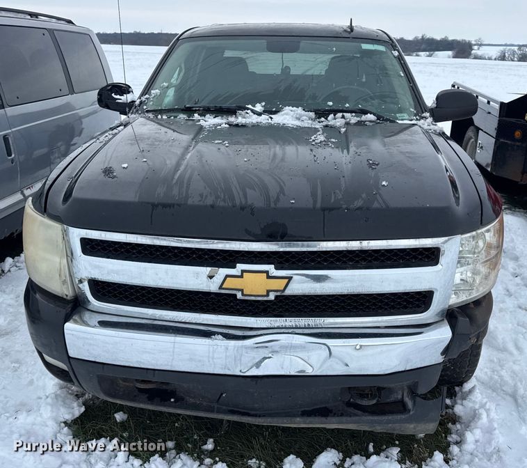 image for item EN0761 2008 Chevrolet Silverado 1500 Crew Cab pickup truck