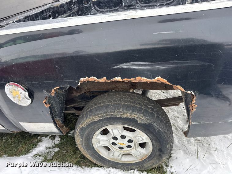 image for item EN0761 2008 Chevrolet Silverado 1500 Crew Cab pickup truck