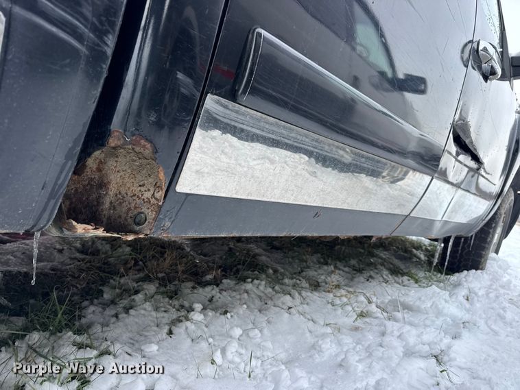 image for item EN0761 2008 Chevrolet Silverado 1500 Crew Cab pickup truck