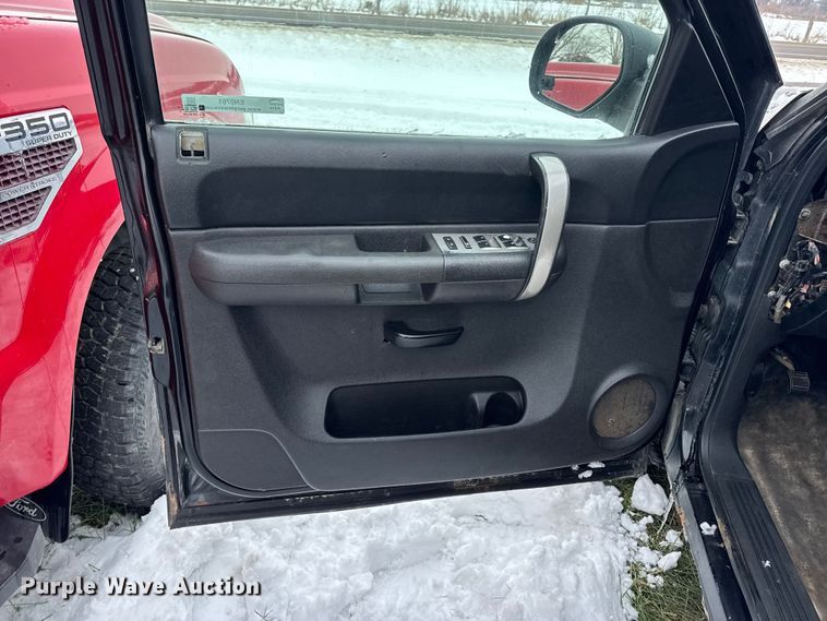 image for item EN0761 2008 Chevrolet Silverado 1500 Crew Cab pickup truck