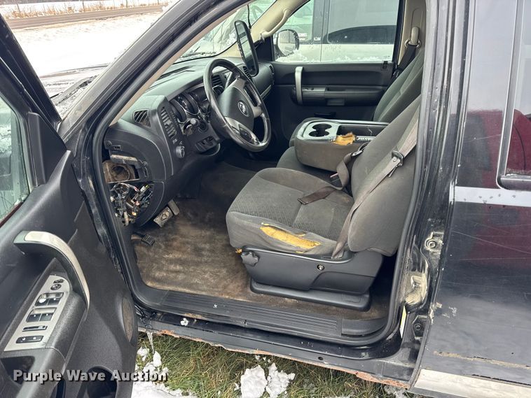 image for item EN0761 2008 Chevrolet Silverado 1500 Crew Cab pickup truck