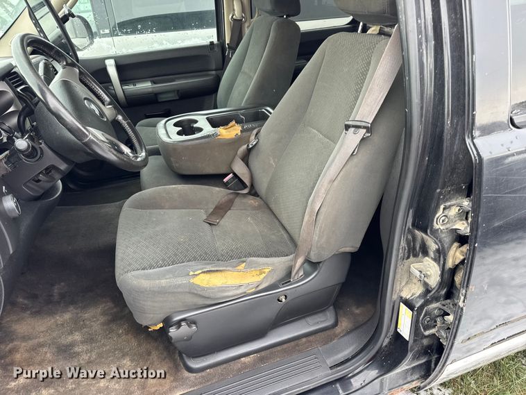 image for item EN0761 2008 Chevrolet Silverado 1500 Crew Cab pickup truck