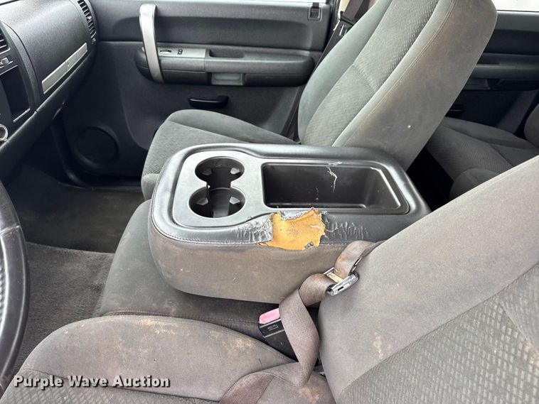 image for item EN0761 2008 Chevrolet Silverado 1500 Crew Cab pickup truck