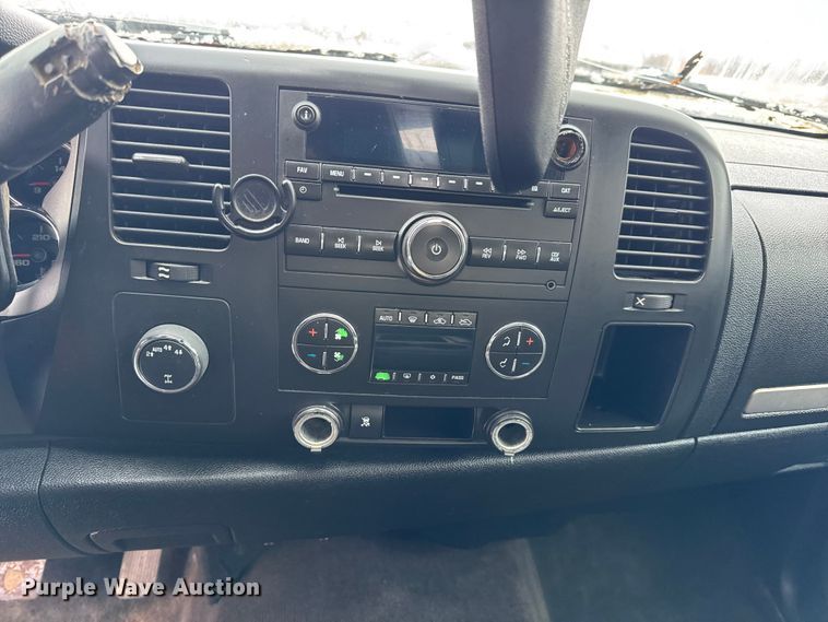 image for item EN0761 2008 Chevrolet Silverado 1500 Crew Cab pickup truck