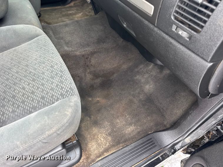 image for item EN0761 2008 Chevrolet Silverado 1500 Crew Cab pickup truck