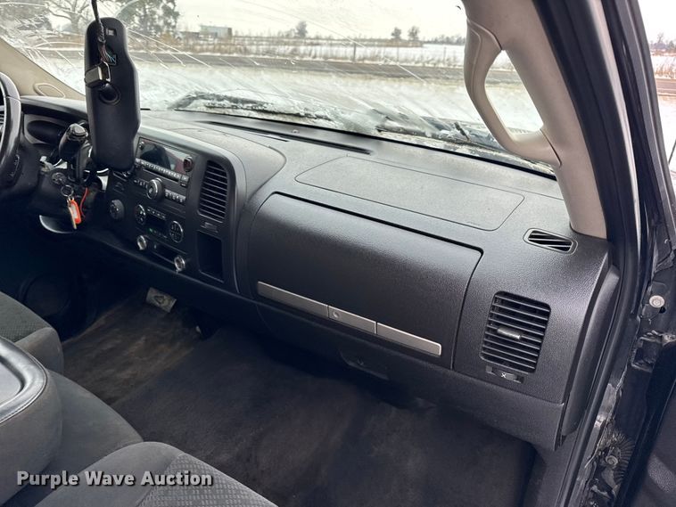 image for item EN0761 2008 Chevrolet Silverado 1500 Crew Cab pickup truck