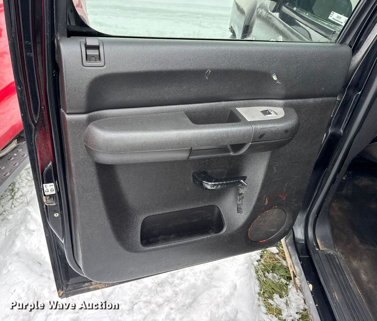 image for item EN0761 2008 Chevrolet Silverado 1500 Crew Cab pickup truck