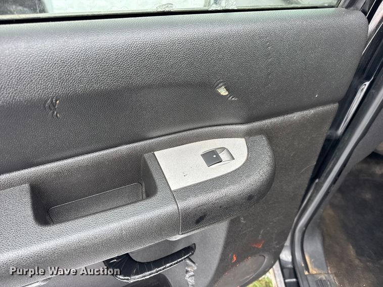 image for item EN0761 2008 Chevrolet Silverado 1500 Crew Cab pickup truck