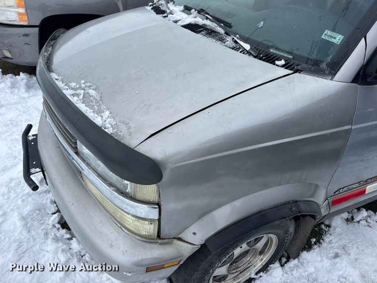 image for item EN0762 1997 Chevrolet Astro van