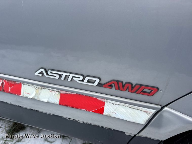 image for item EN0762 1997 Chevrolet Astro van