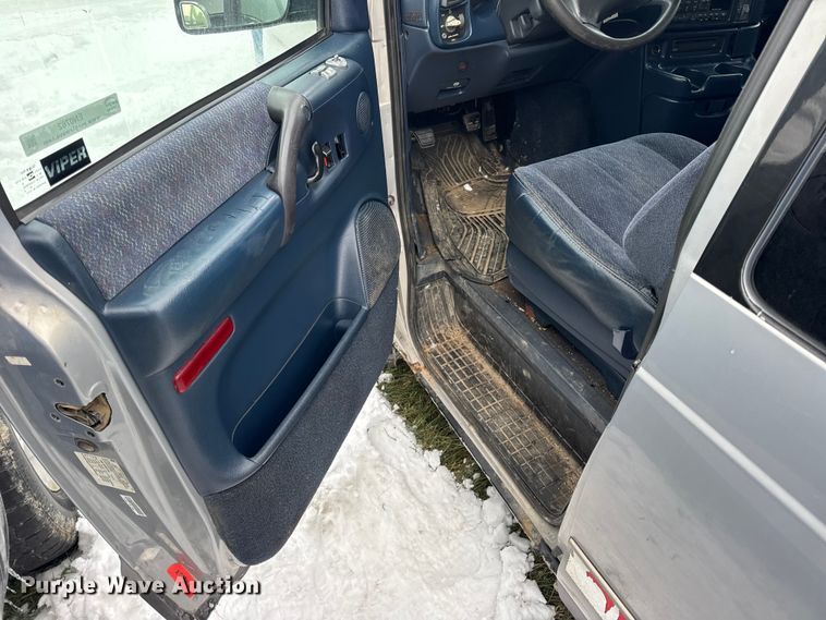 image for item EN0762 1997 Chevrolet Astro van