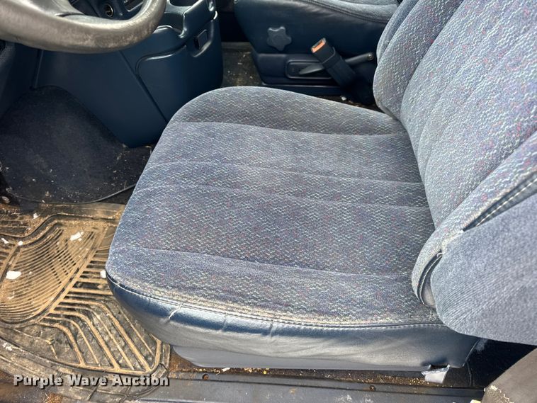 image for item EN0762 1997 Chevrolet Astro van