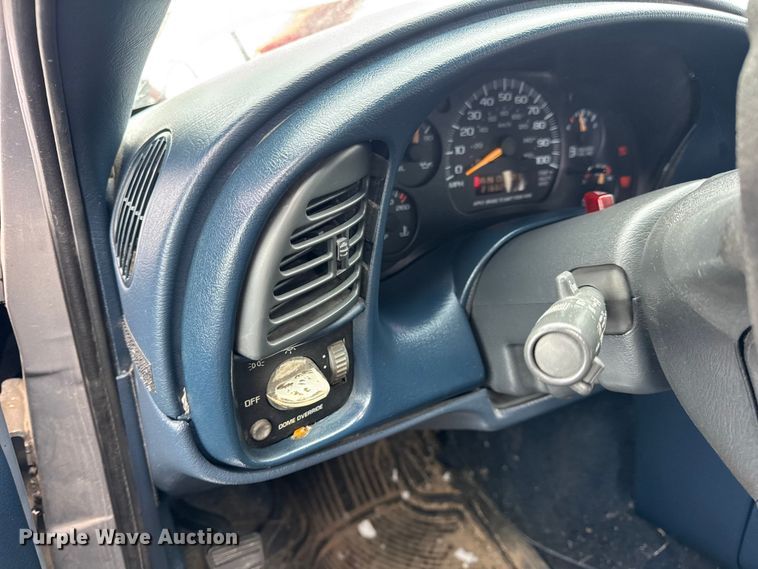 image for item EN0762 1997 Chevrolet Astro van