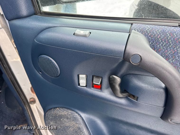 image for item EN0762 1997 Chevrolet Astro van