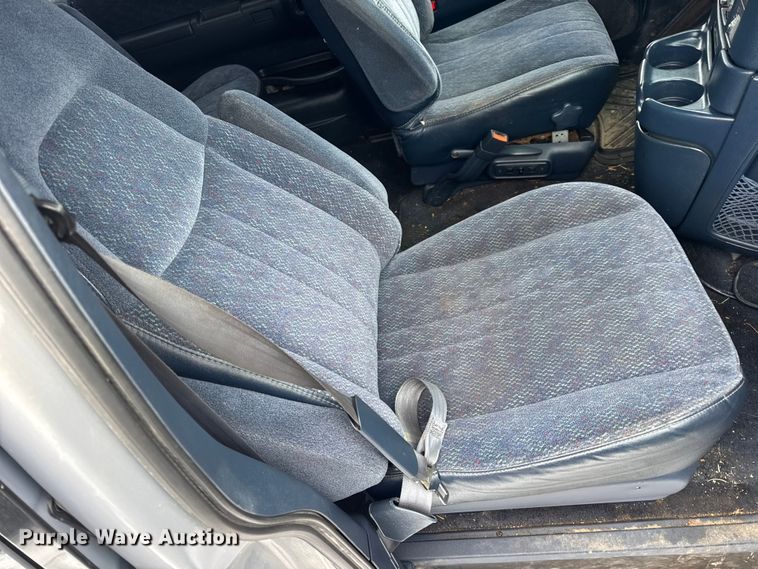 image for item EN0762 1997 Chevrolet Astro van