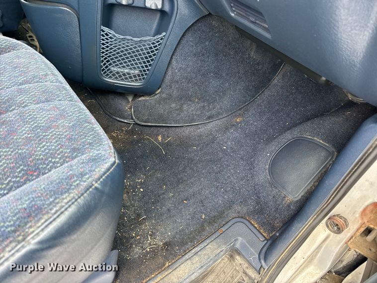 image for item EN0762 1997 Chevrolet Astro van