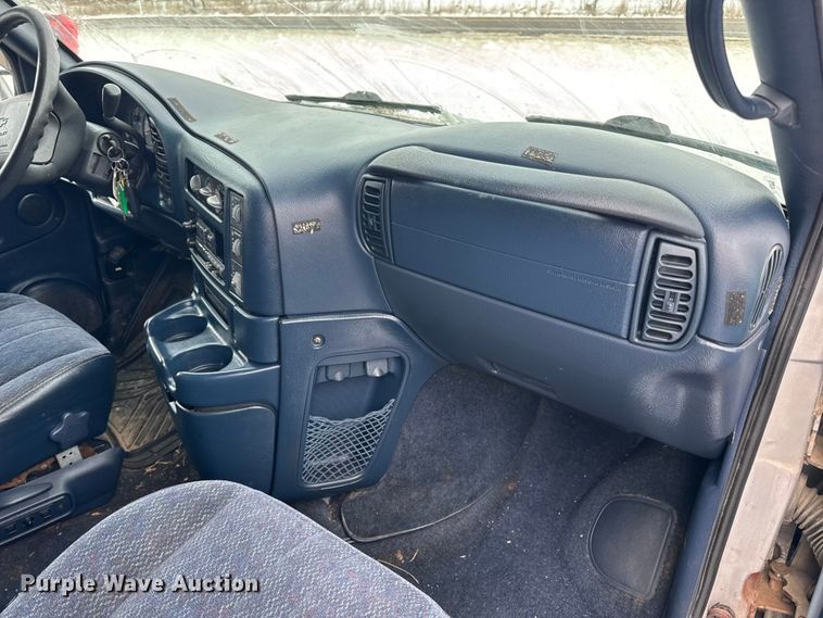 image for item EN0762 1997 Chevrolet Astro van